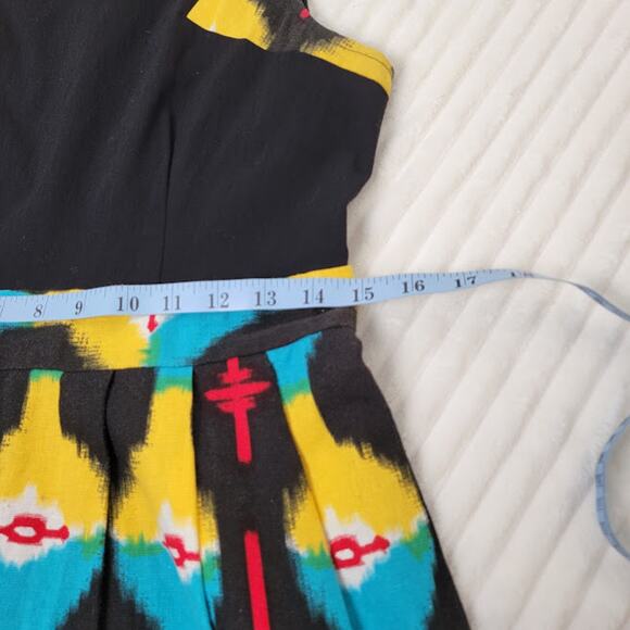 Staring at Stars UO Dress 8 Fit & Flare Geometric Print Black‎ Bodice - Picture 7 of 9